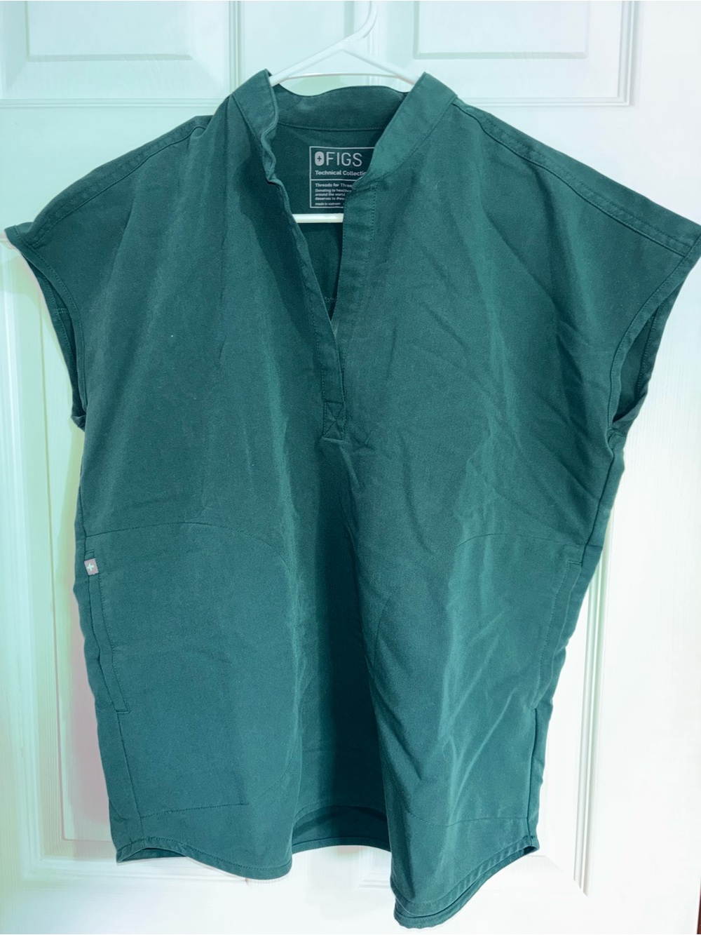 FIGS Women’s Green Rafaela Scrub Set